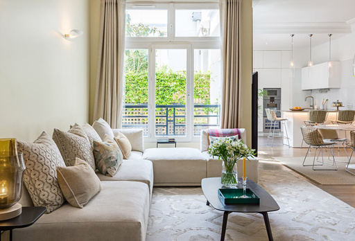 Logement Hosthomely à Paris